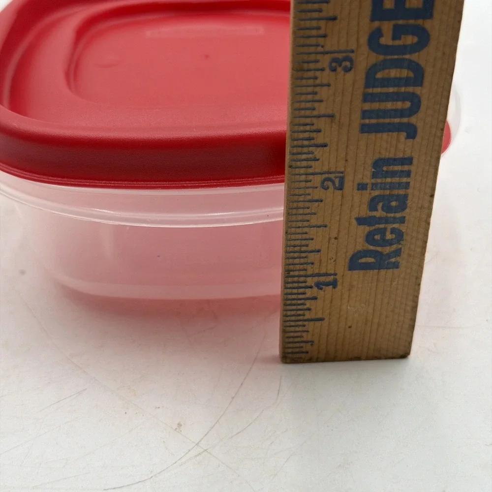 Rubbermaid #7J56 Food Storage Containers 1.25 Cup W/Red Lid Set of 2 Made USA